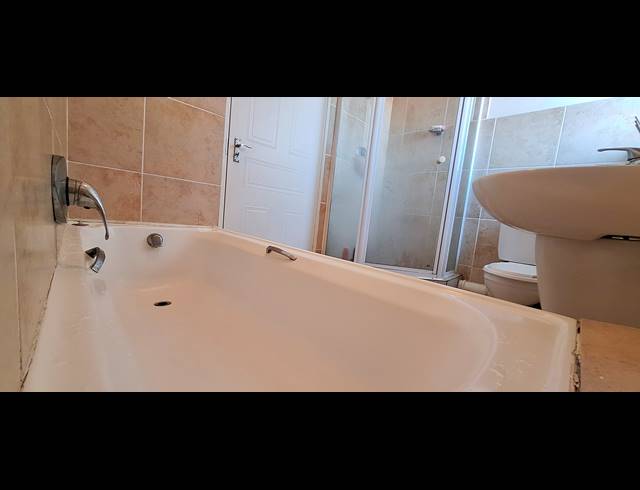 3 BEDROOM APARTMENT RENTED IN MORNINGSIDE